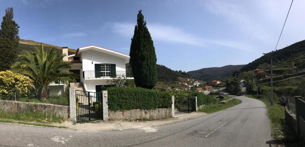 Casa Largo Da Igreja Villa Teixeira Buitenkant foto